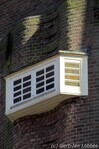Raam van het trapportaal, Henrick de Keijserplein
<br/>
Gert-Jan Lobbes, 2016